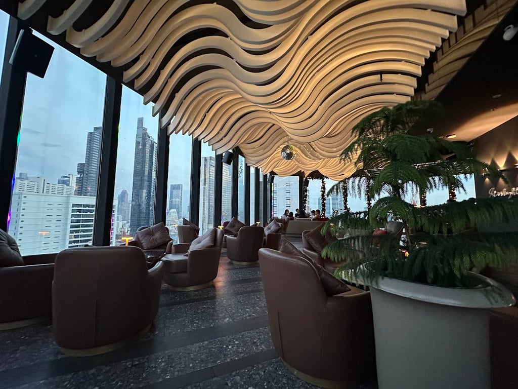 Starlight Rooftop Bar photo 4
