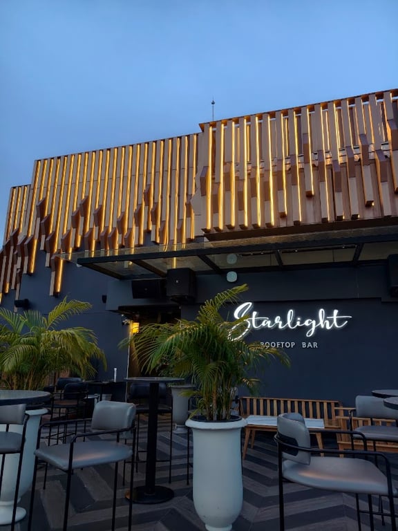 Starlight Rooftop Bar main photo