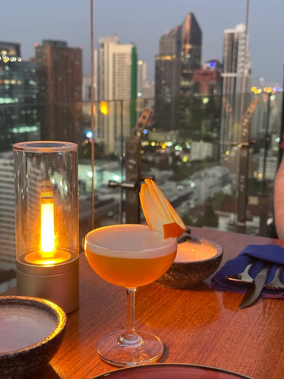 Above Eleven Rooftop Bar & Restaurant รูปภาพ 4