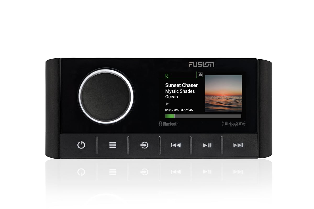 APOLLO RA670 : Système audio écran LCD 2,7" 4x70W