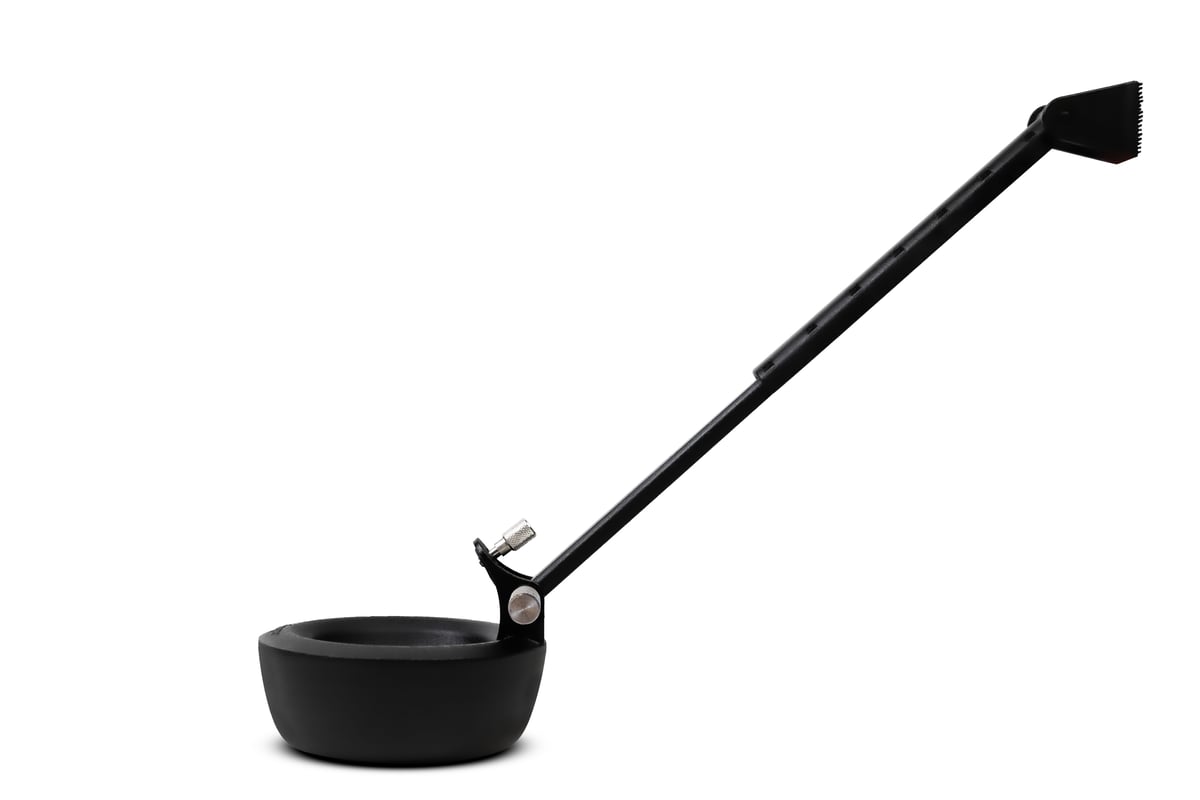 Support pour fixation sur bateau amorceur