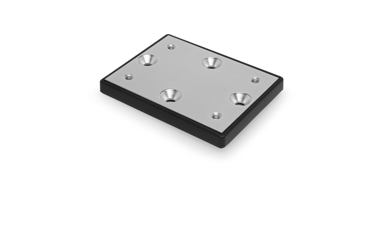 Plaque de fixation pour porte canne et porte treuil