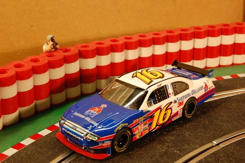 Neldo.net picture of Scalextric Spain Ford Fusion 'Sherwin-Williams' #16