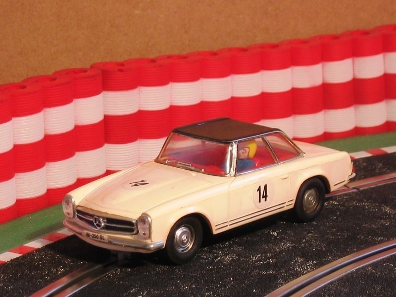Neldo.net picture of Scalextric Spain Mercedes 250 SL (Color: white)