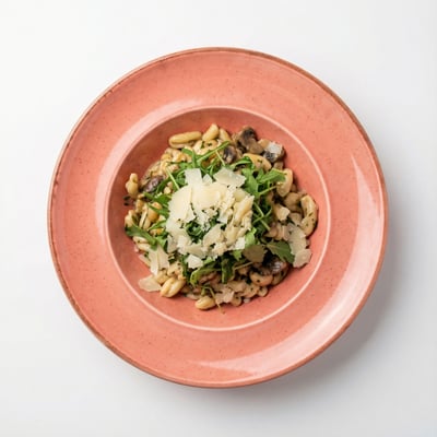 AI-generated variant of Strozzapreti z kurczakiem