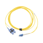 Jumper de fibra óptica SIEMON monomodo (OS2), XGLO, LC / UPC-SC / UPC dúplex, OFNR, amarillo, 10 metros, FJ2-LCUSCUL-10