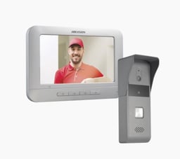 Kit de Videoportero Analogico con Pantalla LCD a Color de 7" Hikvision DS-KIS203-T Frente de Calle Para Exterior IP65