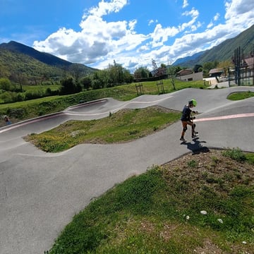 Pumptrack ,bowl ,skate