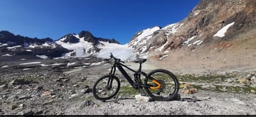 VAE en montagne pour old riders
