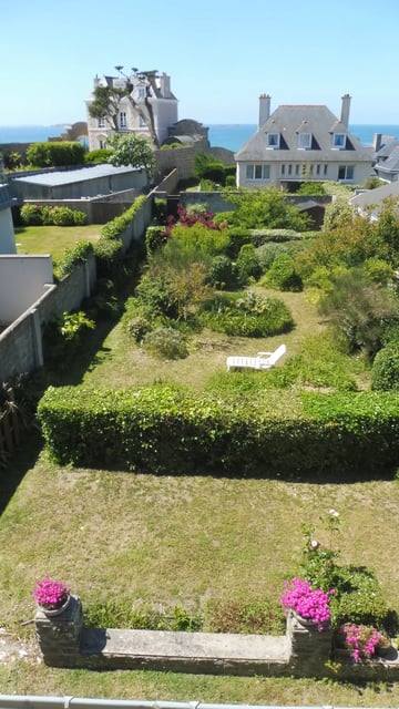 Autour du jardin...