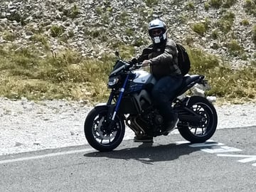 Motard(e)s fréjus et alentours