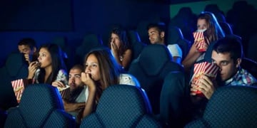 Cinéma illimité 🍿  🎬 Paris et la Défense : Popcorn et Panam ! 