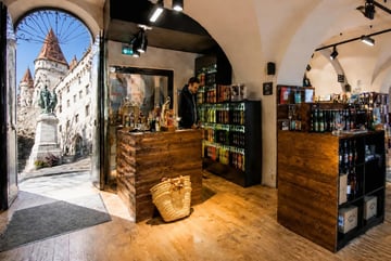 Visite guidée : Chambéry, patrimoine + dégustation vins à la Ruche Boutik