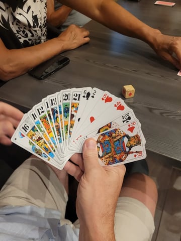 Apprendre à jouer au tarot