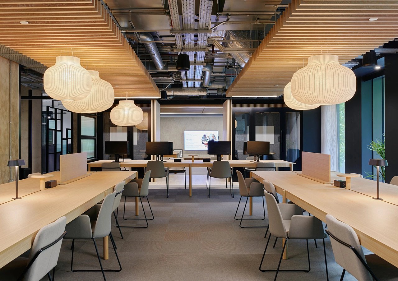uhaus east communal workspace