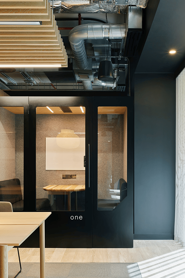uhaus workspace east mezzanine