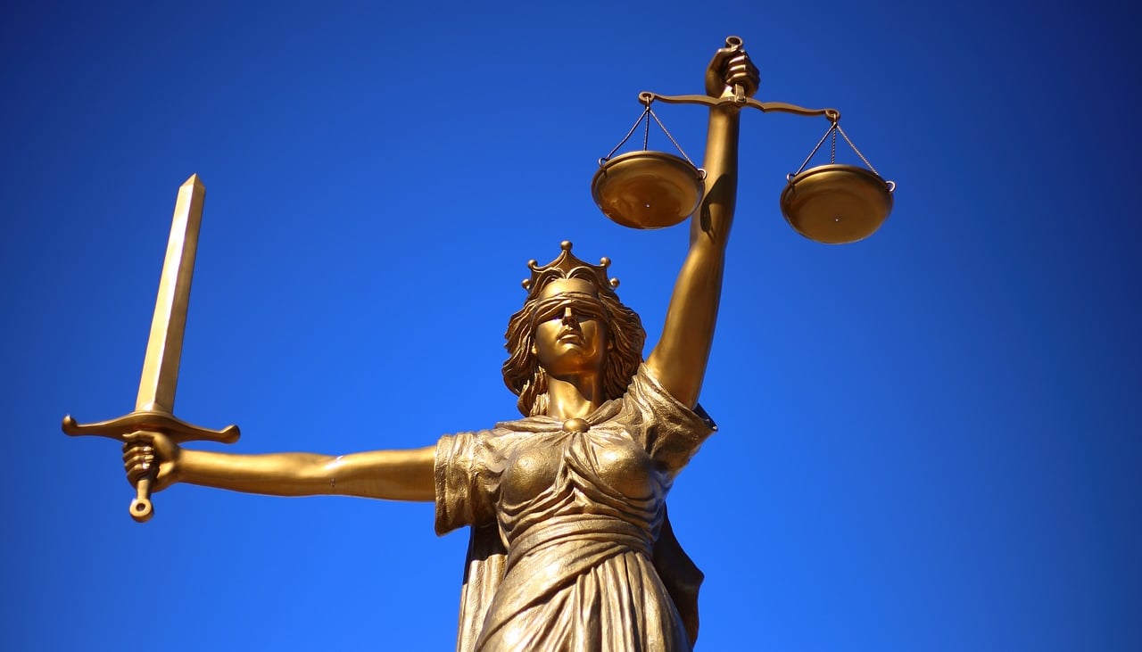 Anti-white race discrimination claims move up