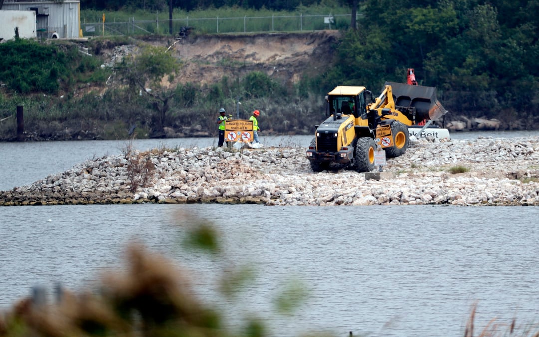River authority safe from Hurricane Harvey suit