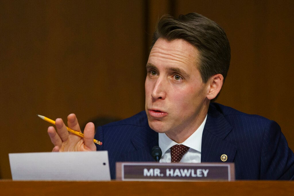 Hawley unveils bill to ban abortion pill, strip FDA approval