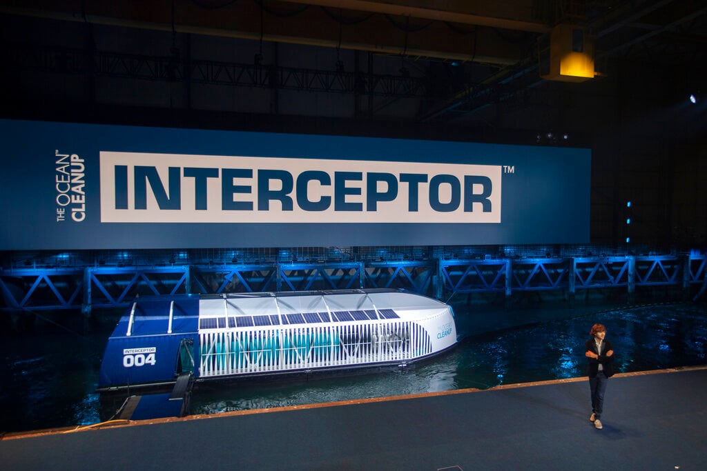 Dutch Inventor Shows Device to Clean Plastic From Rivers | Courthouse ...