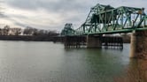This photo shows a bridge over the Sacramento River.