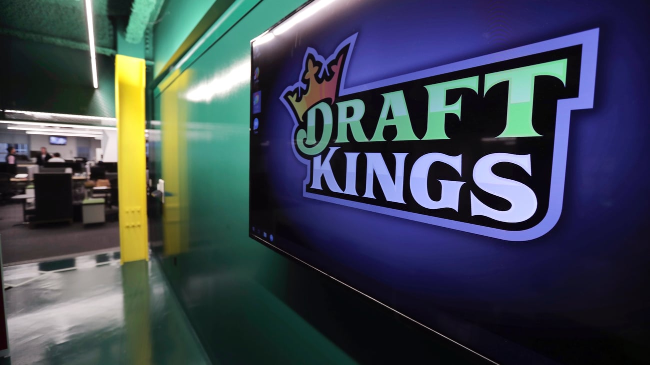 Wisconsin governor signs bill legalizing online sports betting run by tribes  
