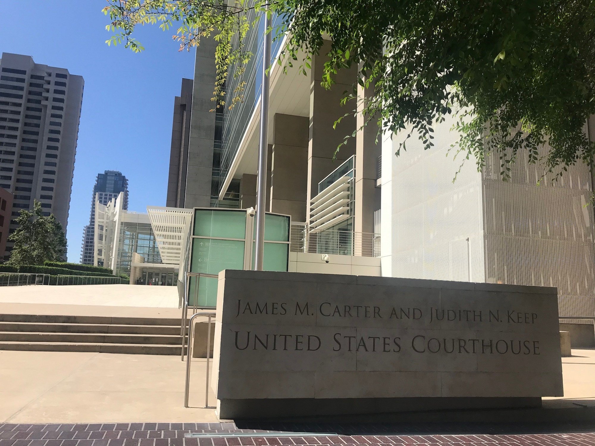 www.courthousenews.com