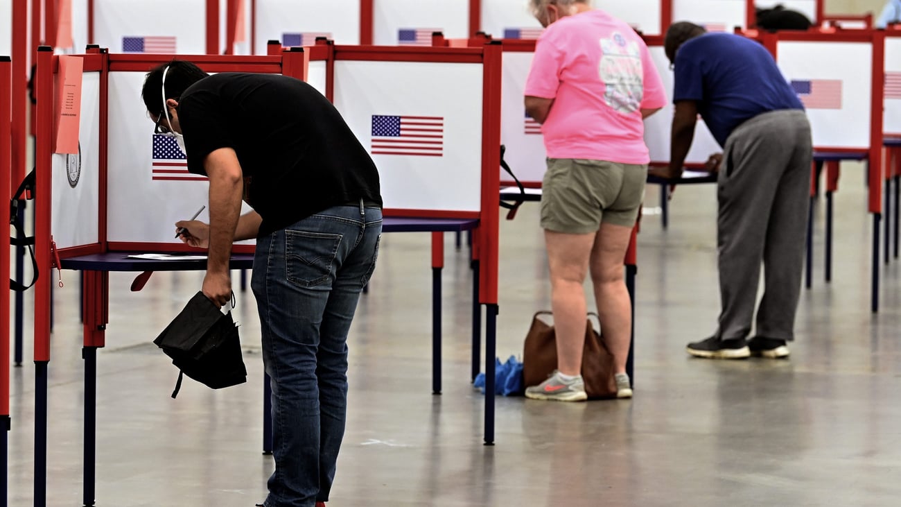 Poll reveals crowded Kentucky Senate race to replace McConnell