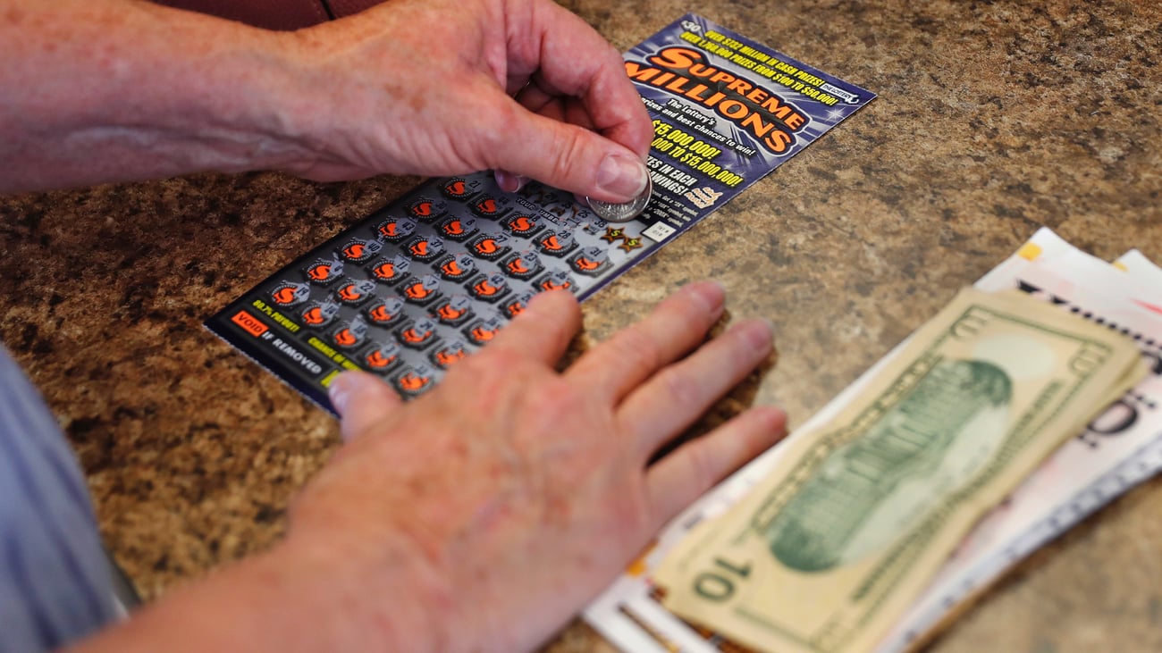 Ex-wife doesn't have to split winnings