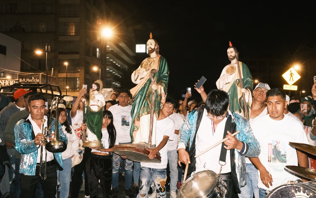 Thousands with ‘lost causes’ flock to honor St. Jude at Mexico City church