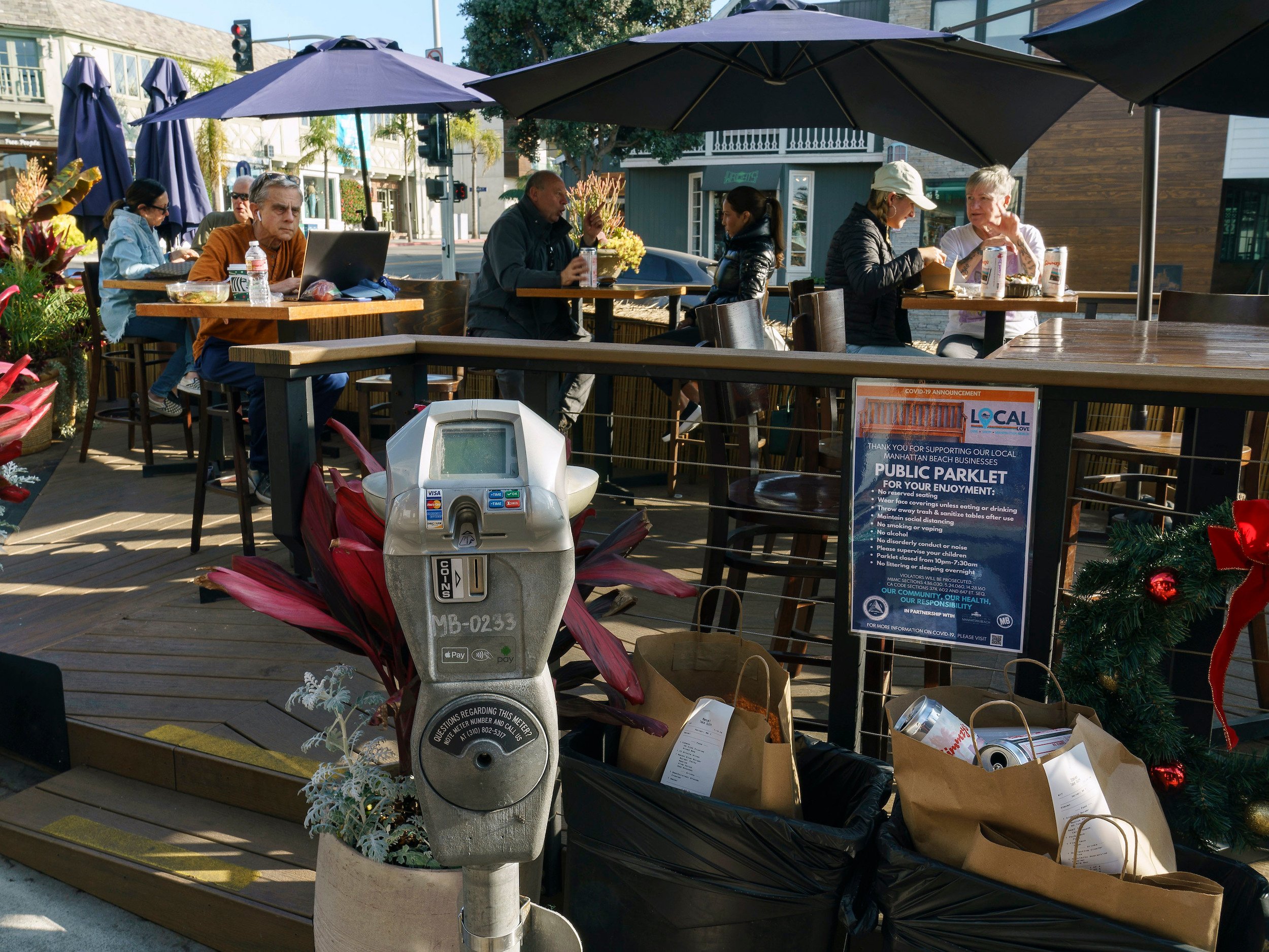 California Unemployment Dips to Lowest Mark of the Pandemic