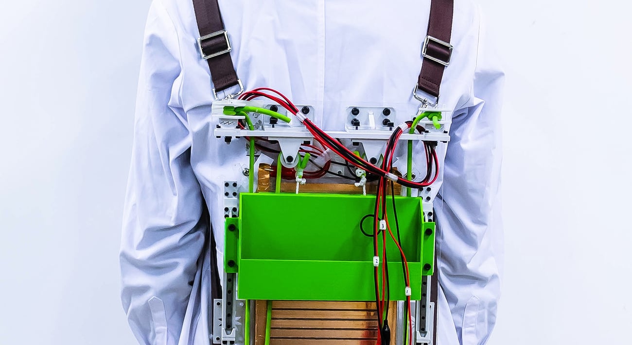 Load-Reducing Backpack Powers Electronics as Wearer Walks | Courthouse ...