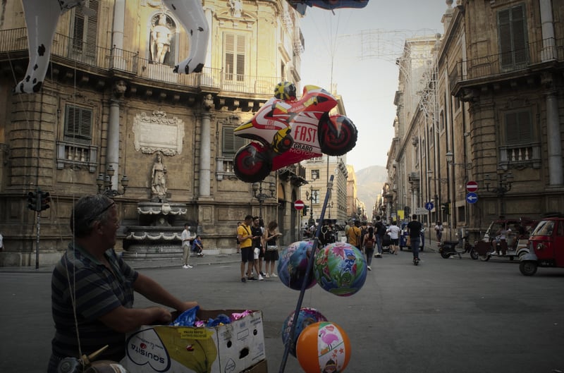 Balloon vendor in Palermo square