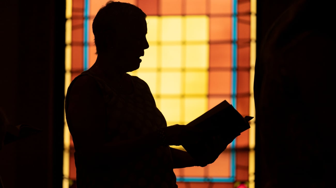 Judge orders feds to grant clergy access to Minnesota detainees
