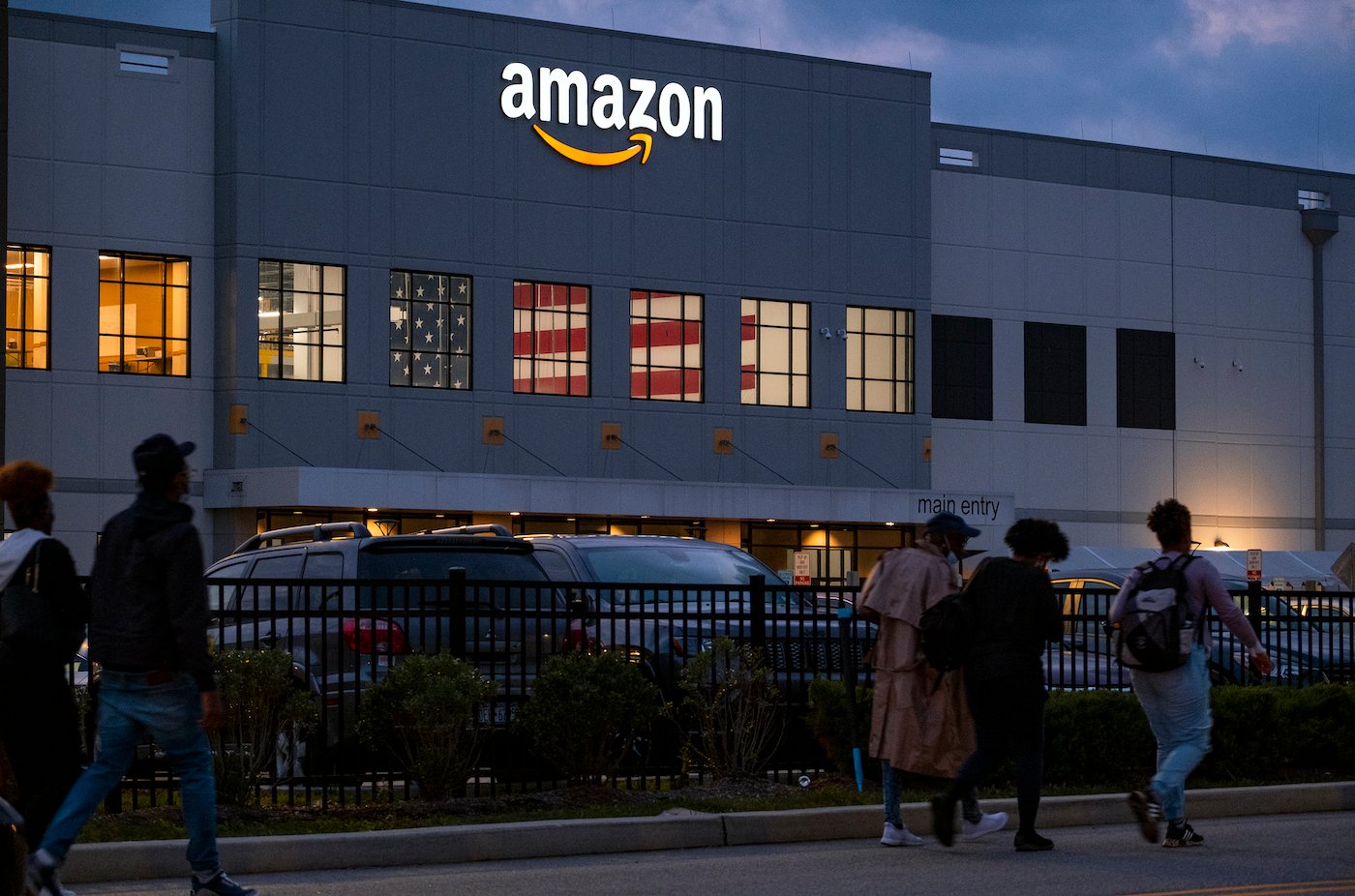 Amazon warehouse inspections find workers exposed to safety hazards