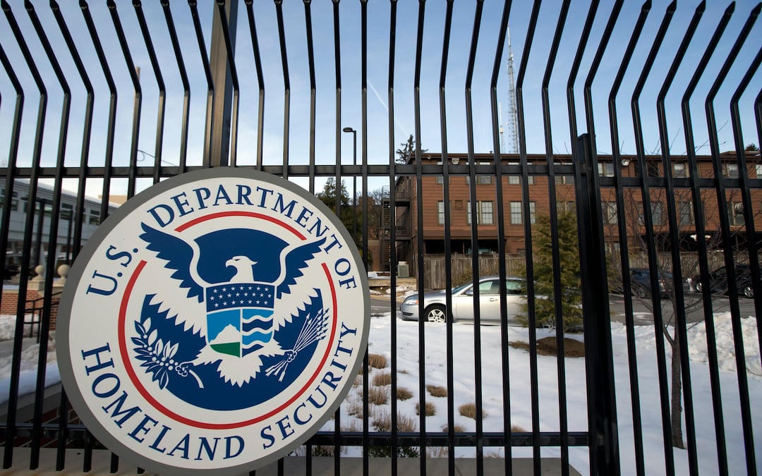 Judge halts federal sweep of Minnesota refugees