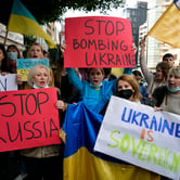 Ukrainians protest against Moscow's attack on their country