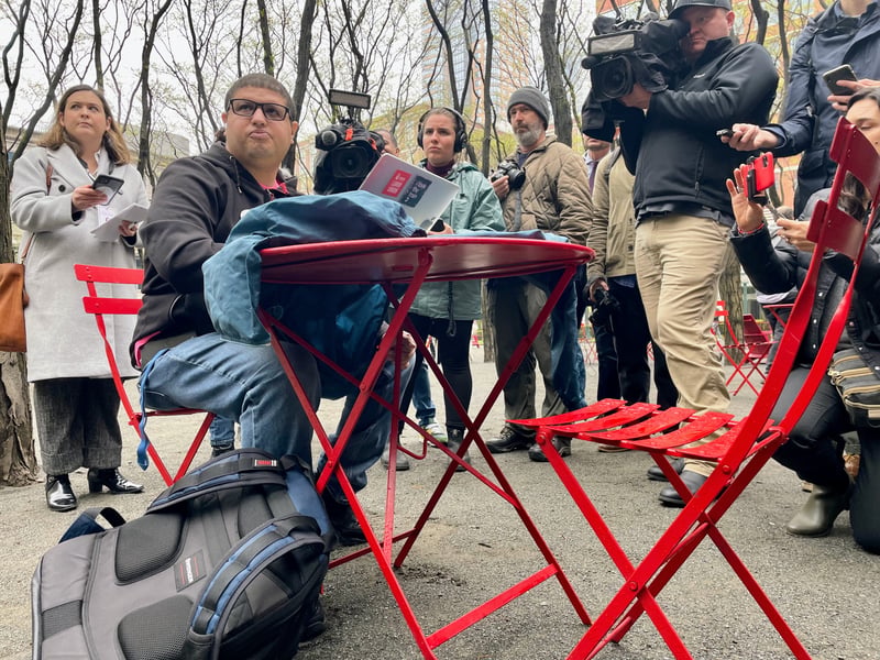Amazon workers vote down union in second NYC election | Courthouse News ...