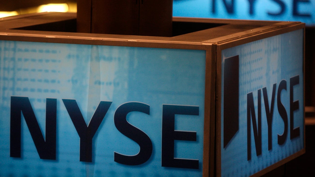 Markets fall, as good jobs data indicate no interest rate cuts