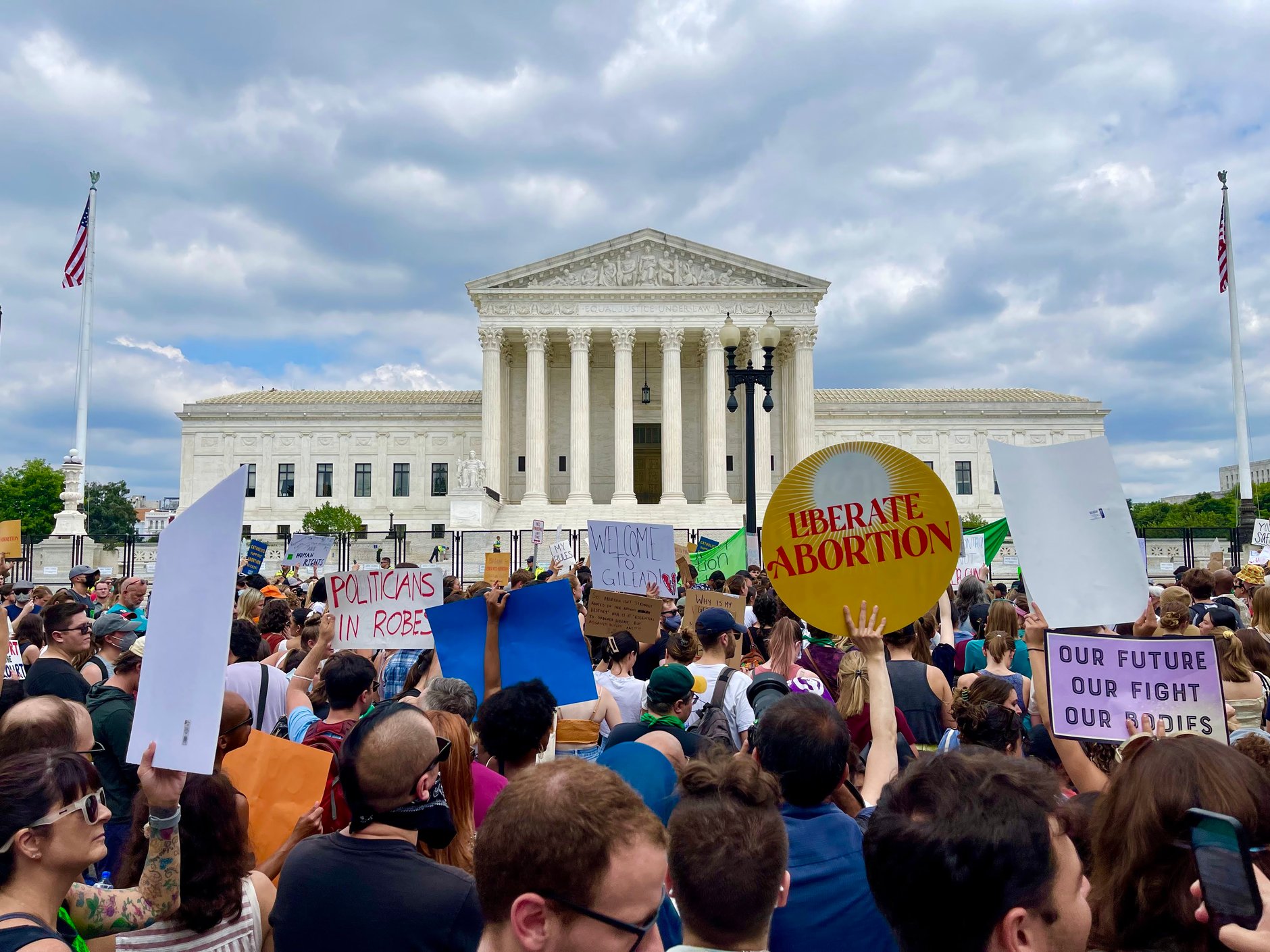 Dissent and store the supreme court