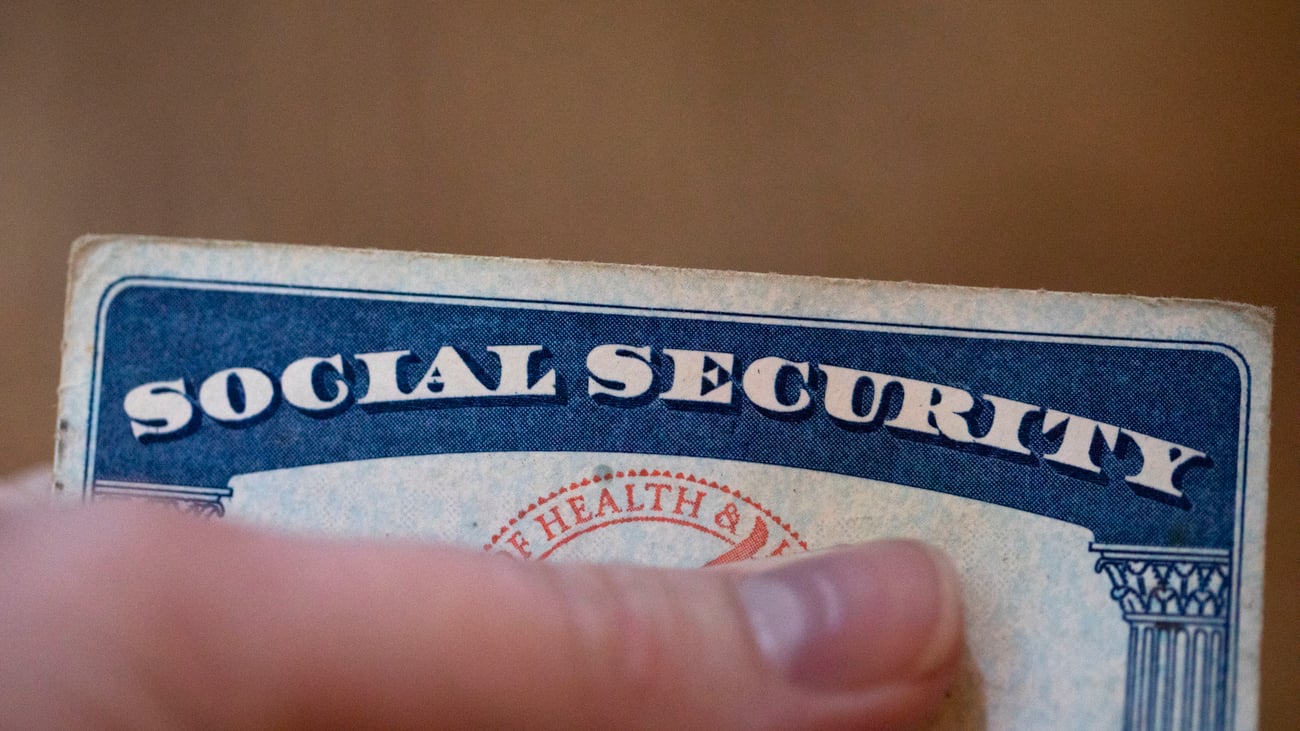 Michigan residents sue Thomson Reuters over public display of Social Security numbers