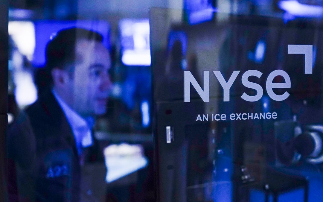 Markets rise slightly despite iffy manufacturing, jobs data