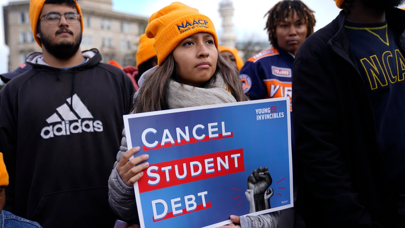 Ninth Circuit presses feds over bid to pause expired student loan relief deadline