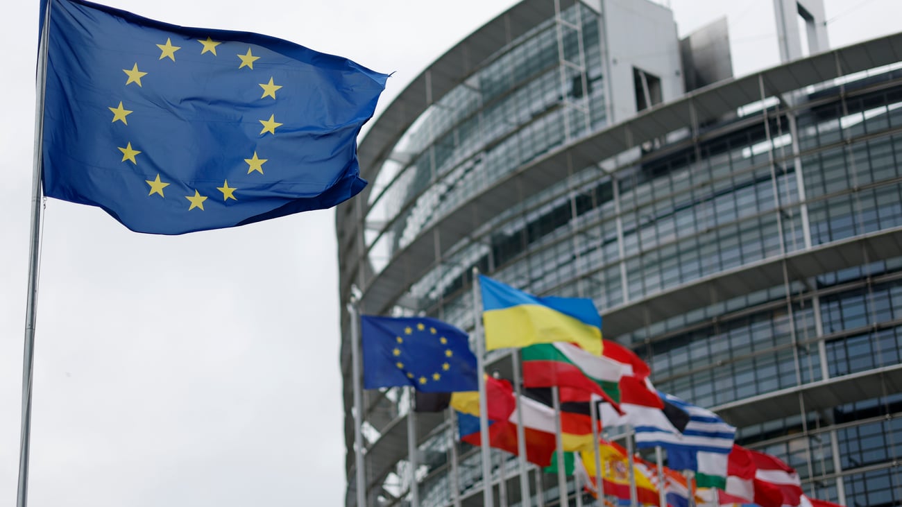 EU court keeps Czech lawmakers’ travel and daily allowance figures under wraps