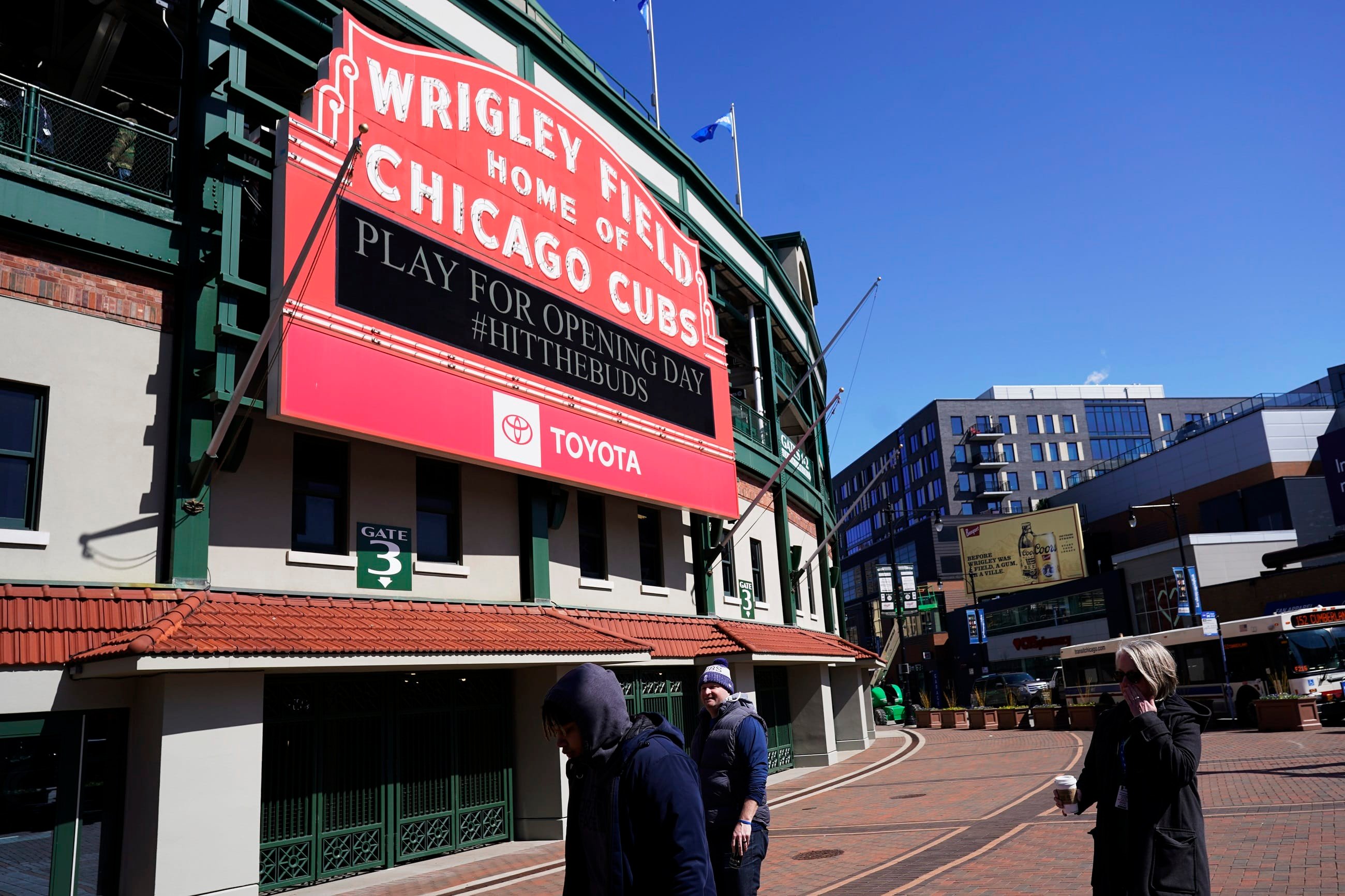 Bleachers back open at Wrigley Field