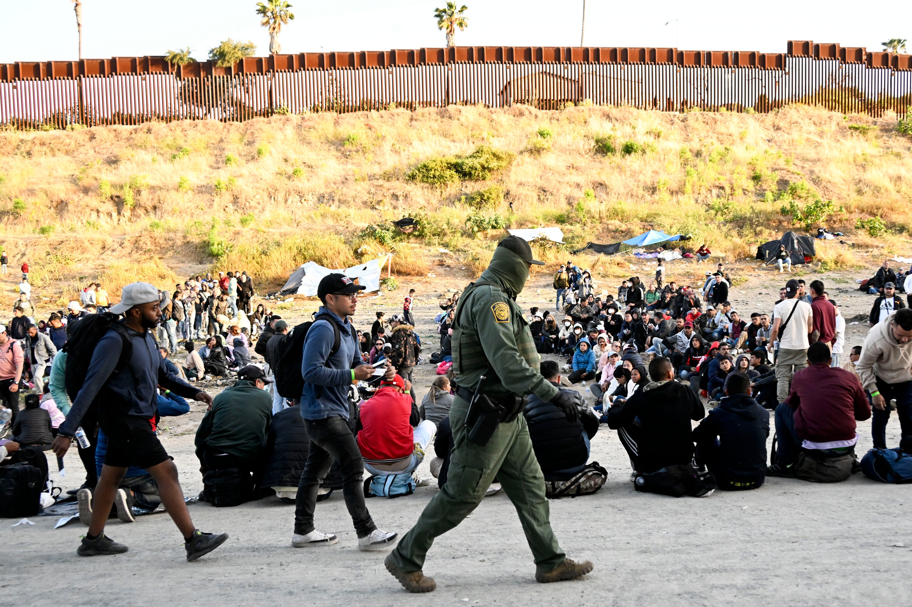 Charles Ribakoff Judge advances suit by asylum-seekers kicked out of US after giving ...