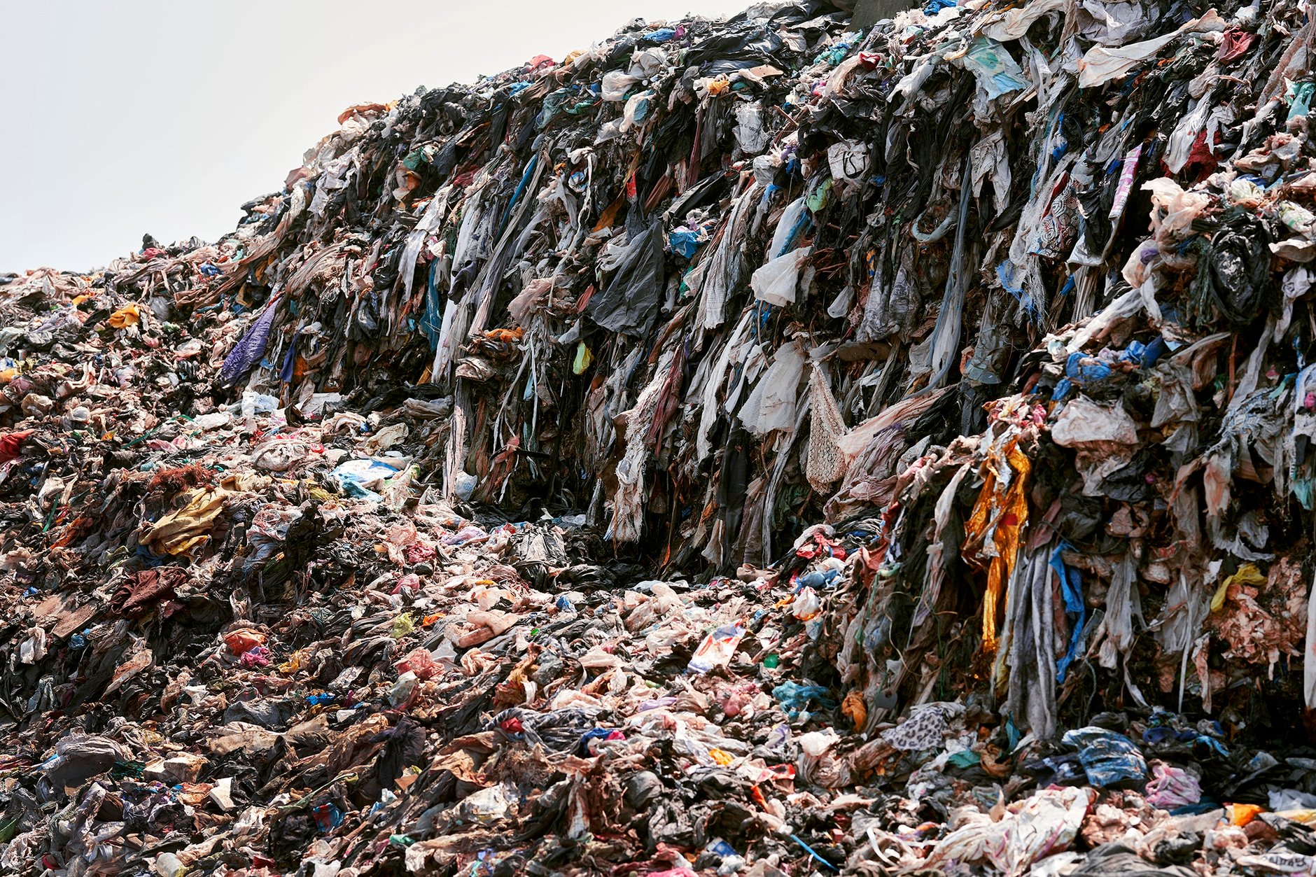 H&m burning shop clothes