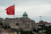 A Chinese flag flies in front of Buda castle.
