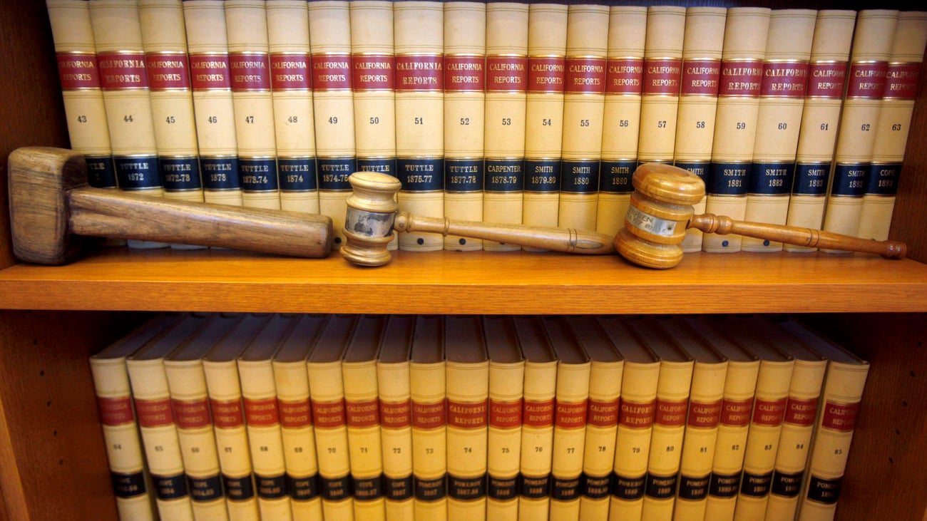 Disguise allowed in court