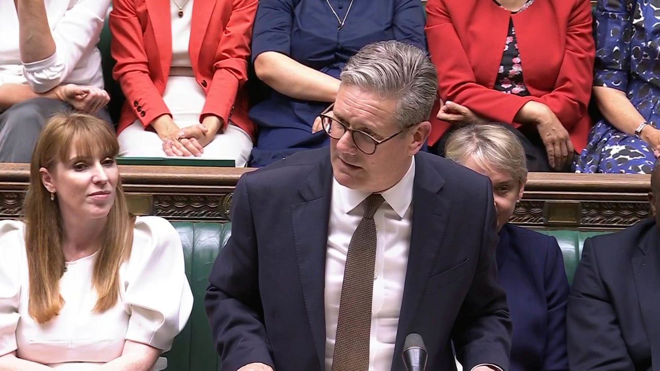 Starmer staves off revolt over Mandelson vetting scandal